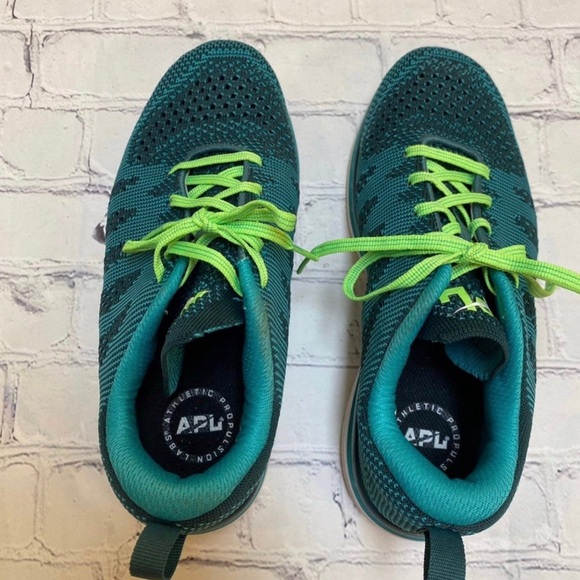 APL Running Shoes - Picture 4 of 8